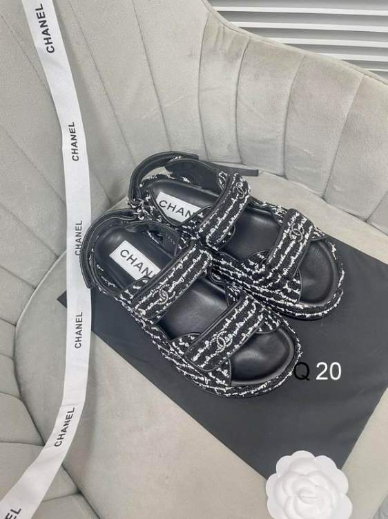 Picture of Chanel Shoes _SKUChanelcoloursz35-40XX05052458